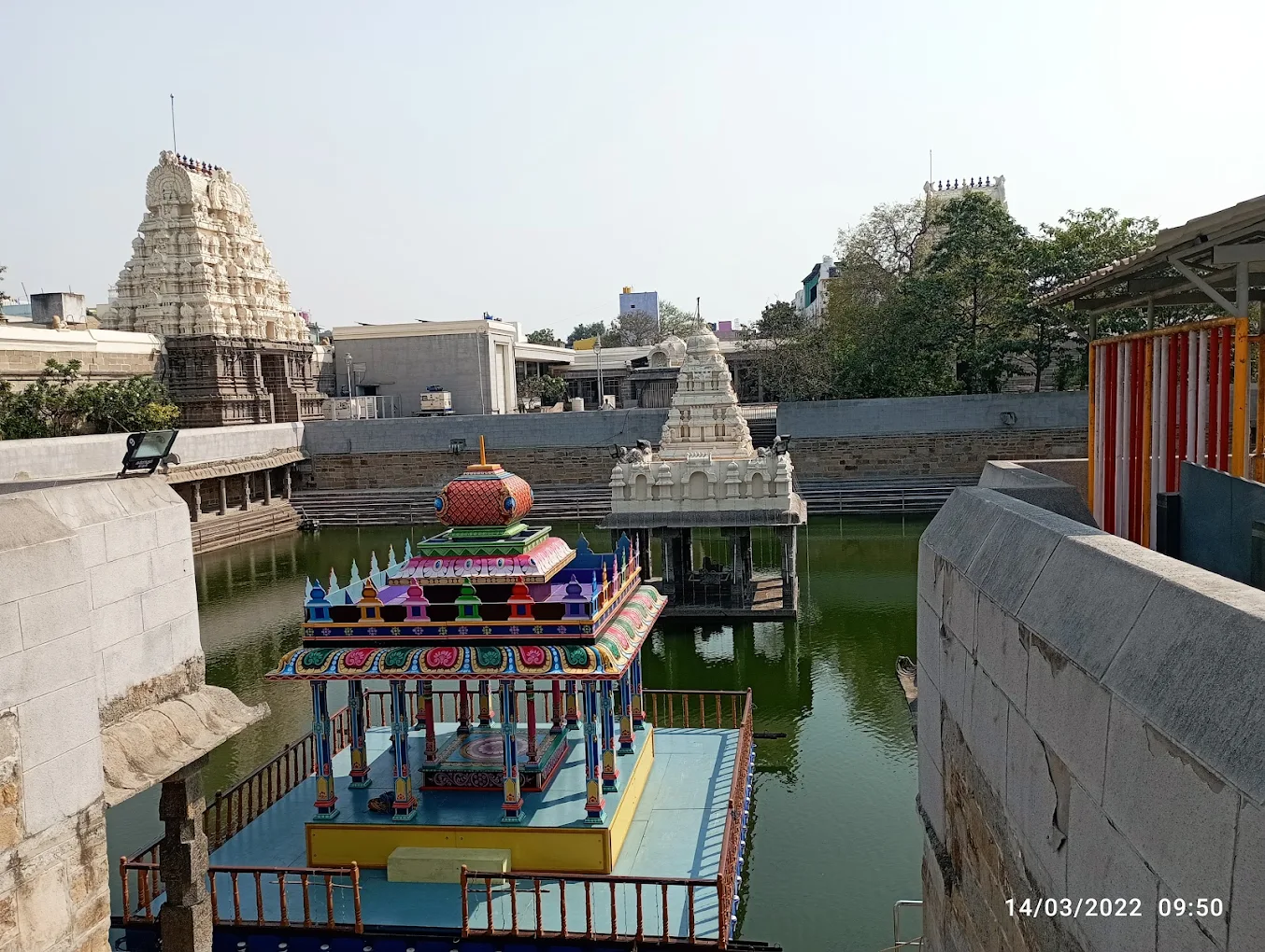 Sri Kanchi Mahaswami Vidya Mandir Kamakshi Temple